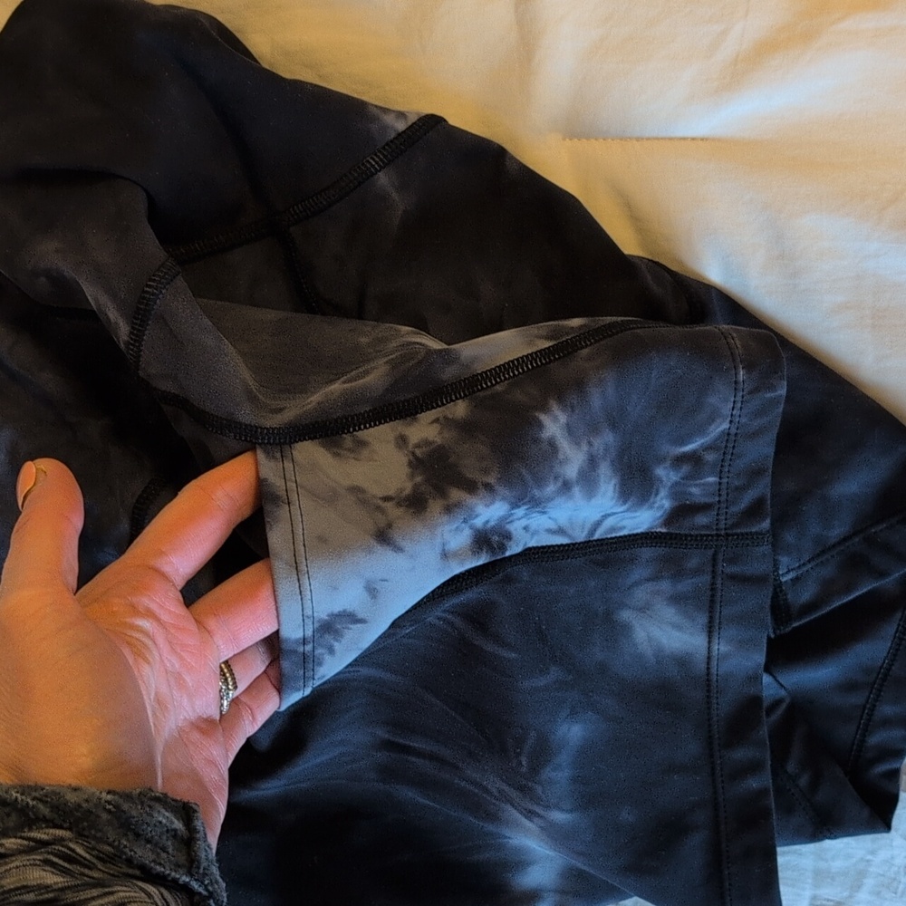 Baleaf Women's Black and Gray Tie-Dye Bike Shorts Size Medium - Picture 6 of 13